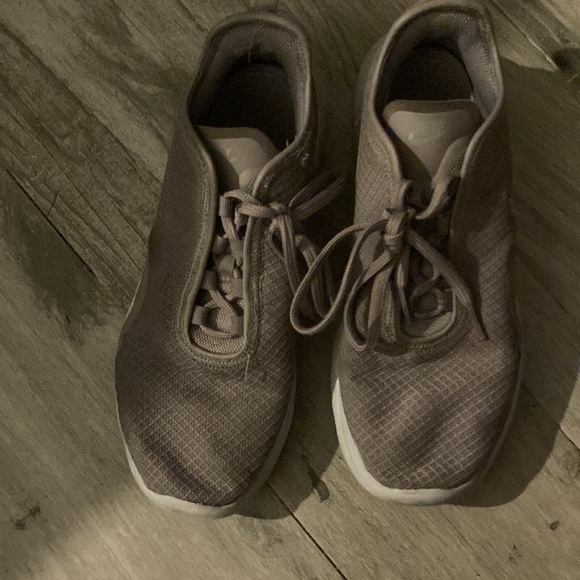 Nike air sneakers - Picture 2 of 3